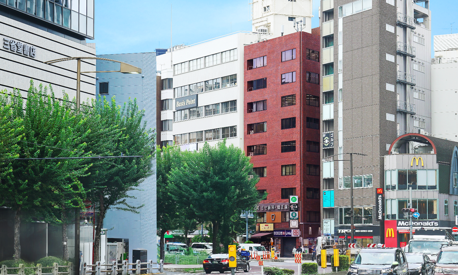 本社・クリエイティブワークス（神保町1-4ビル）の外観写真